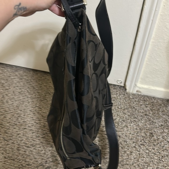 Y2K Coach Hobo Signature Black Logo Crossbody Satchel F1060-F15067 - Picture 10 of 11